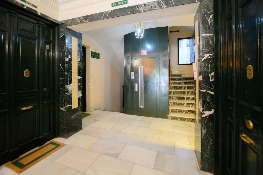 Encantador Apartamento Temporal Centrico Con Patio Privado Mpe51 Apartment Madrid Exterior photo
